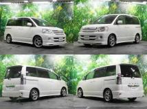 2004 Toyota Noah