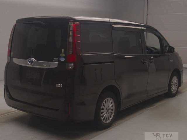 2016 Toyota Noah