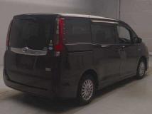 2016 Toyota Noah