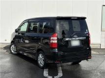 2010 Toyota Noah