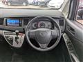 2012 Toyota Isis