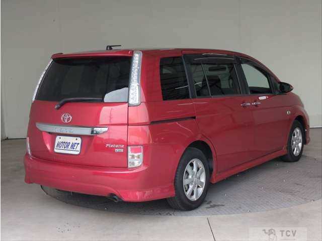 2013 Toyota Isis