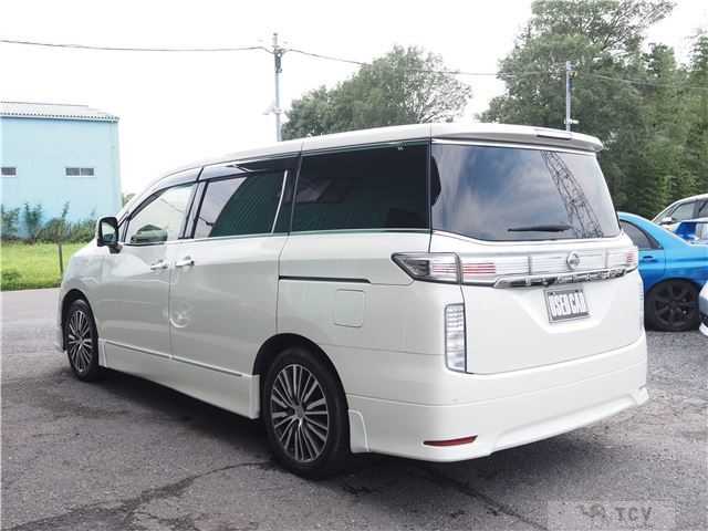 2014 Nissan Elgrand