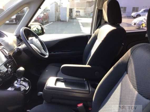 2013 Nissan Serena