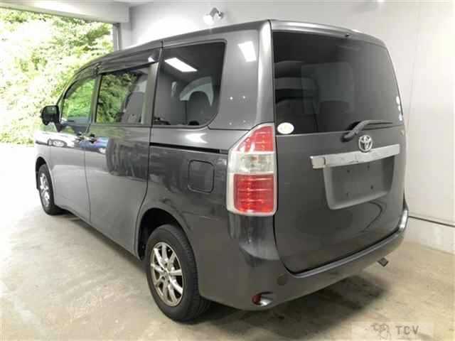 2009 Toyota Noah