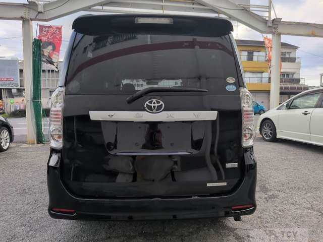 2009 Toyota Voxy