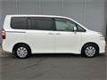 2010 Toyota Noah
