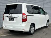 2010 Toyota Noah