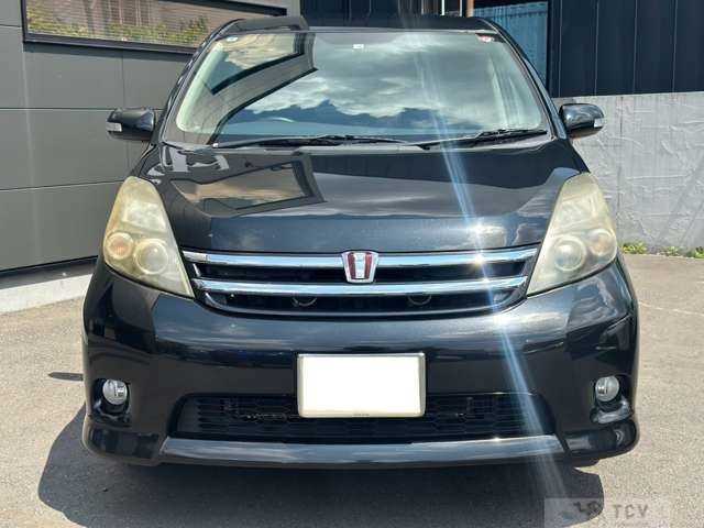 2010 Toyota Isis