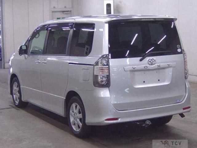 2008 Toyota Voxy