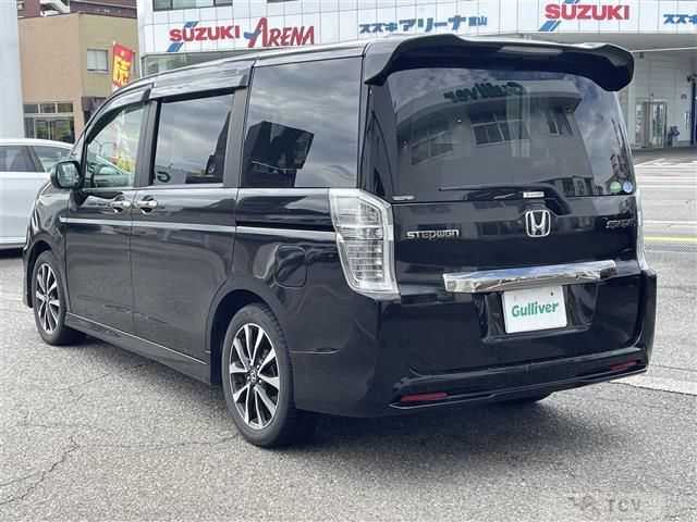 2013 Honda Step WGN