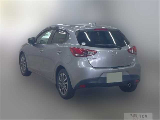 2016 Mazda Demio