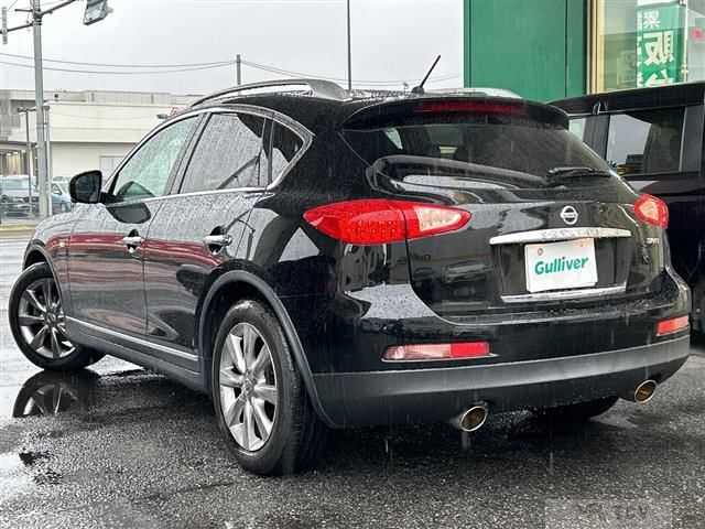 2010 Nissan SKYLINE CROSSOVER