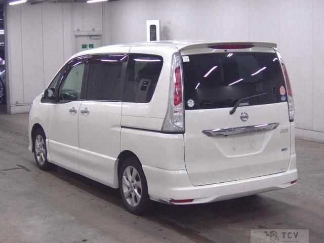 2011 Nissan Serena
