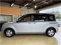 2005 Toyota Sienta