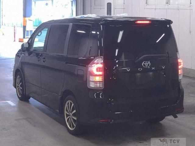 2011 Toyota Voxy