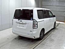 2010 Toyota Voxy
