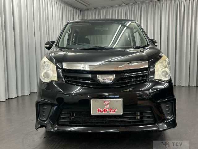 2012 Toyota Noah