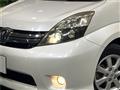 2011 Toyota Isis