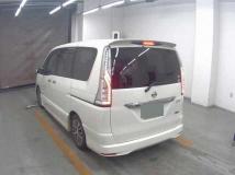 2015 Nissan Serena