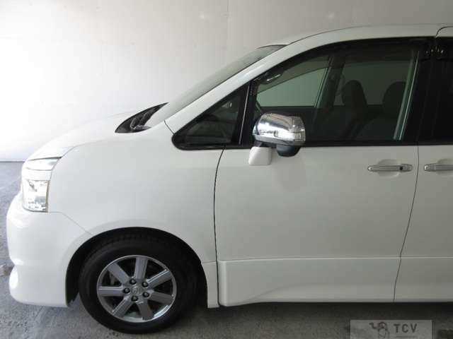 2010 Toyota Voxy