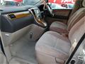 2005 Toyota Alphard