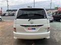 2011 Toyota Isis