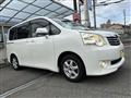 2010 Toyota Noah