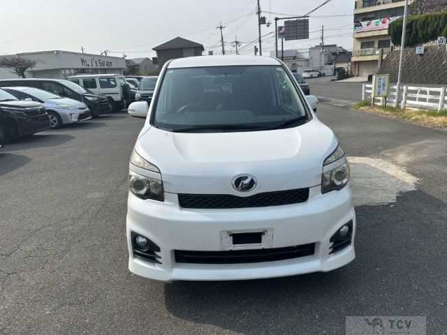 2010 Toyota Voxy