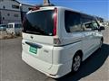 2009 Nissan Serena
