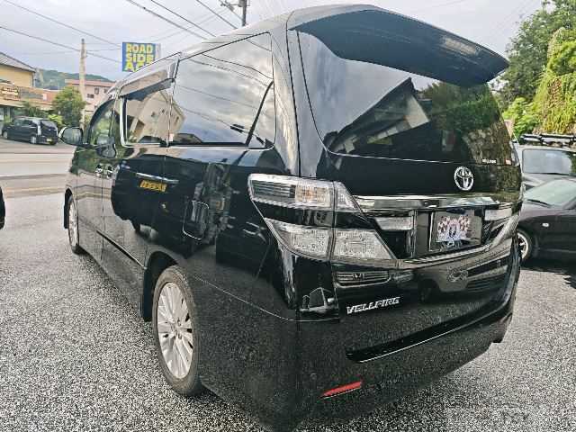 2012 Toyota Vellfire