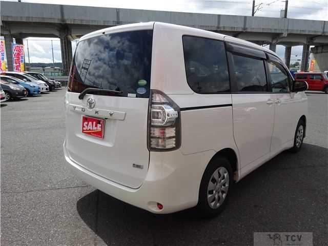 2012 Toyota Voxy
