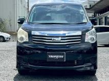 2013 Toyota Noah
