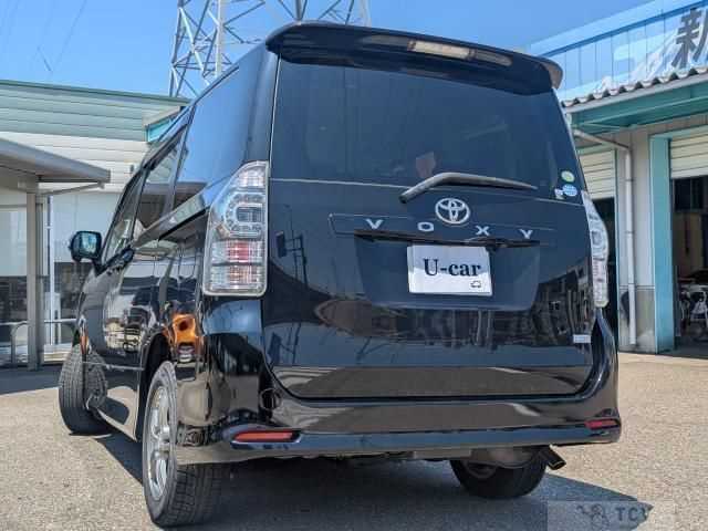 2010 Toyota Voxy