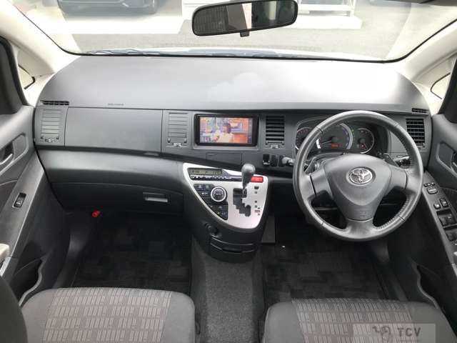 2011 Toyota Isis