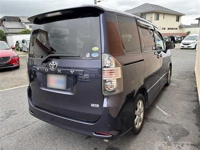 2008 Toyota Voxy