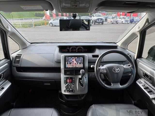 2012 Toyota Voxy