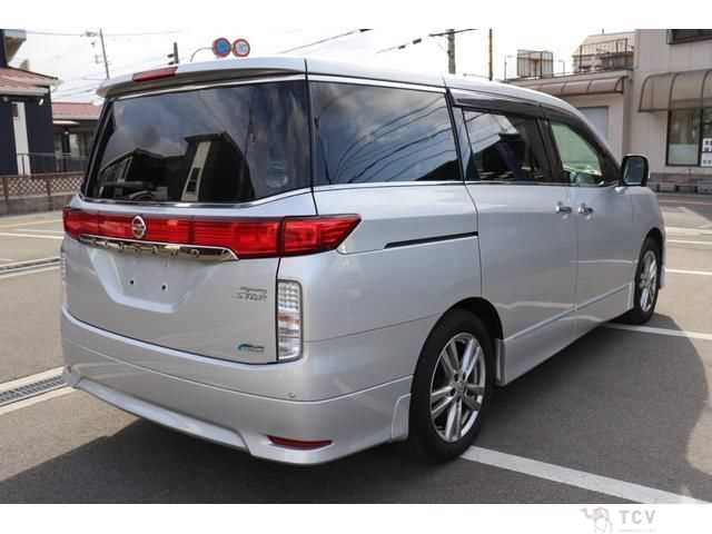 2013 Nissan Elgrand