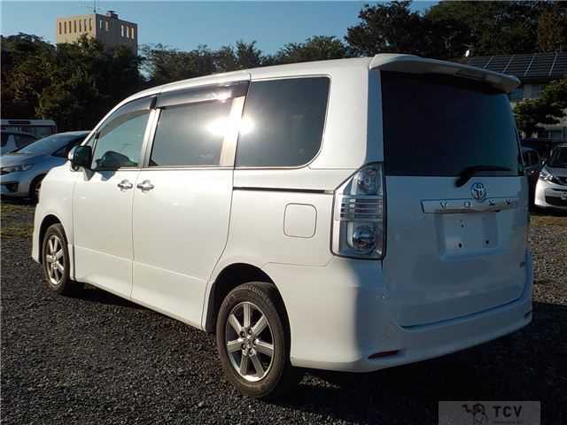 2010 Toyota Voxy