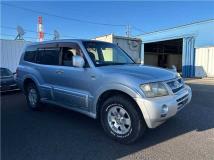2004 Mitsubishi Pajero