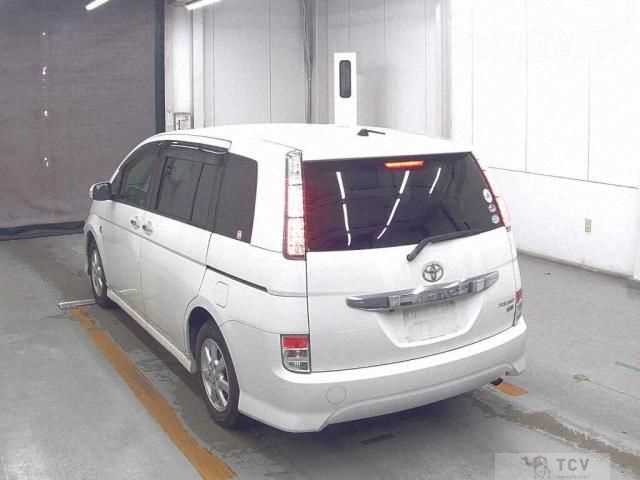 2011 Toyota Isis