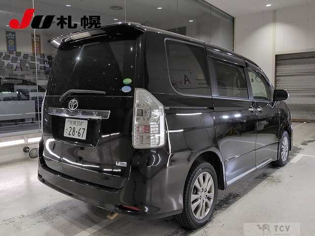 2012 Toyota Voxy