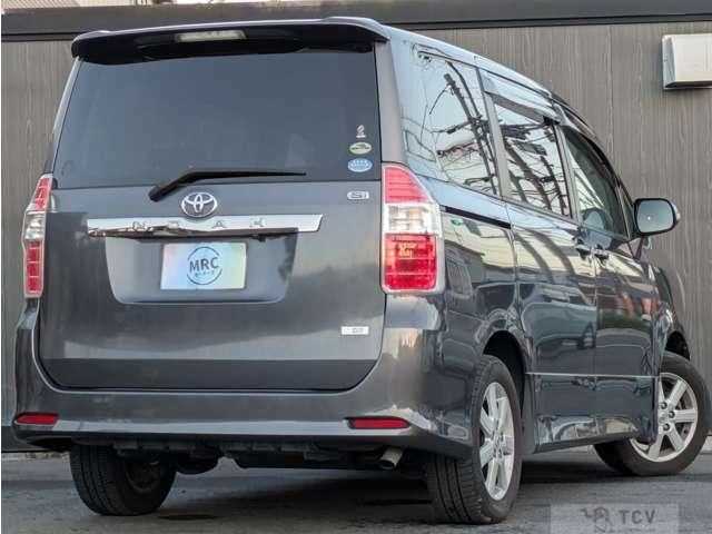2009 Toyota Noah