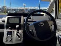 2008 Toyota Voxy