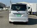 2015 Nissan Serena