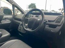 2013 Toyota Voxy