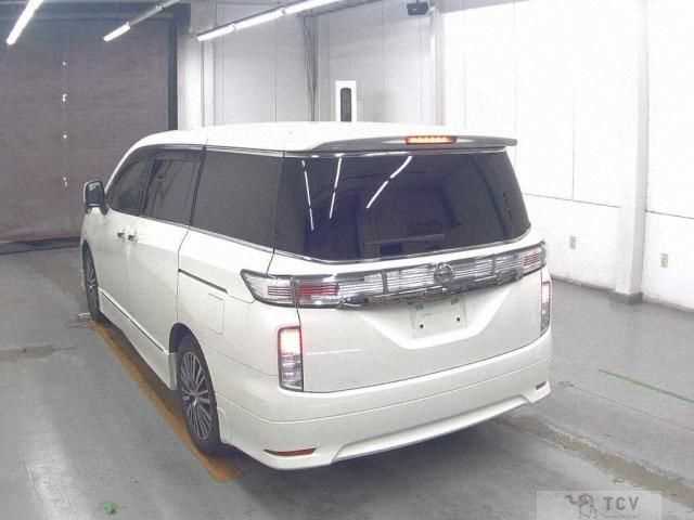 2015 Nissan Elgrand