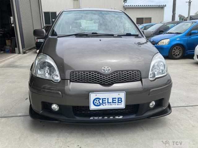 2004 Toyota Vitz