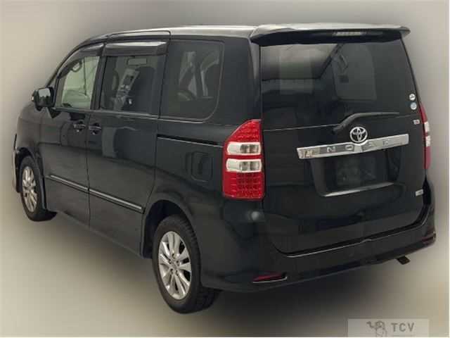 2012 Toyota Noah