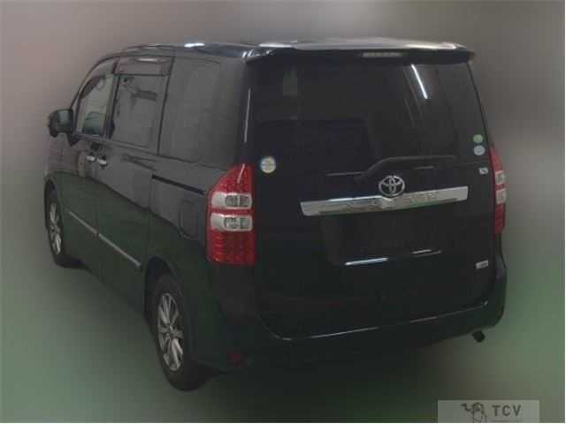 2013 Toyota Noah